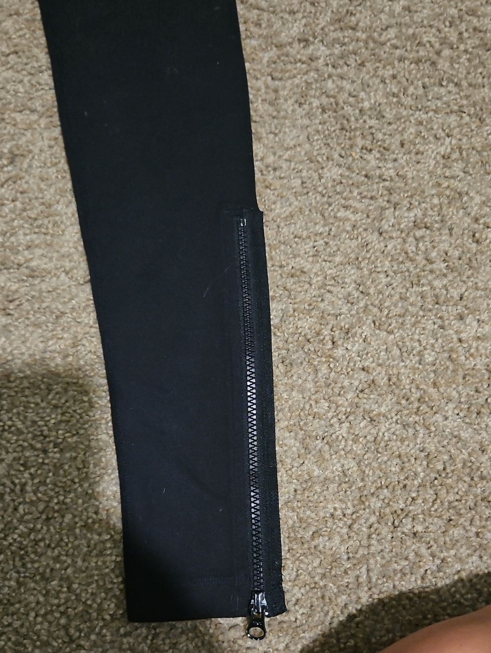 Size 4 - Picture 2 of 6